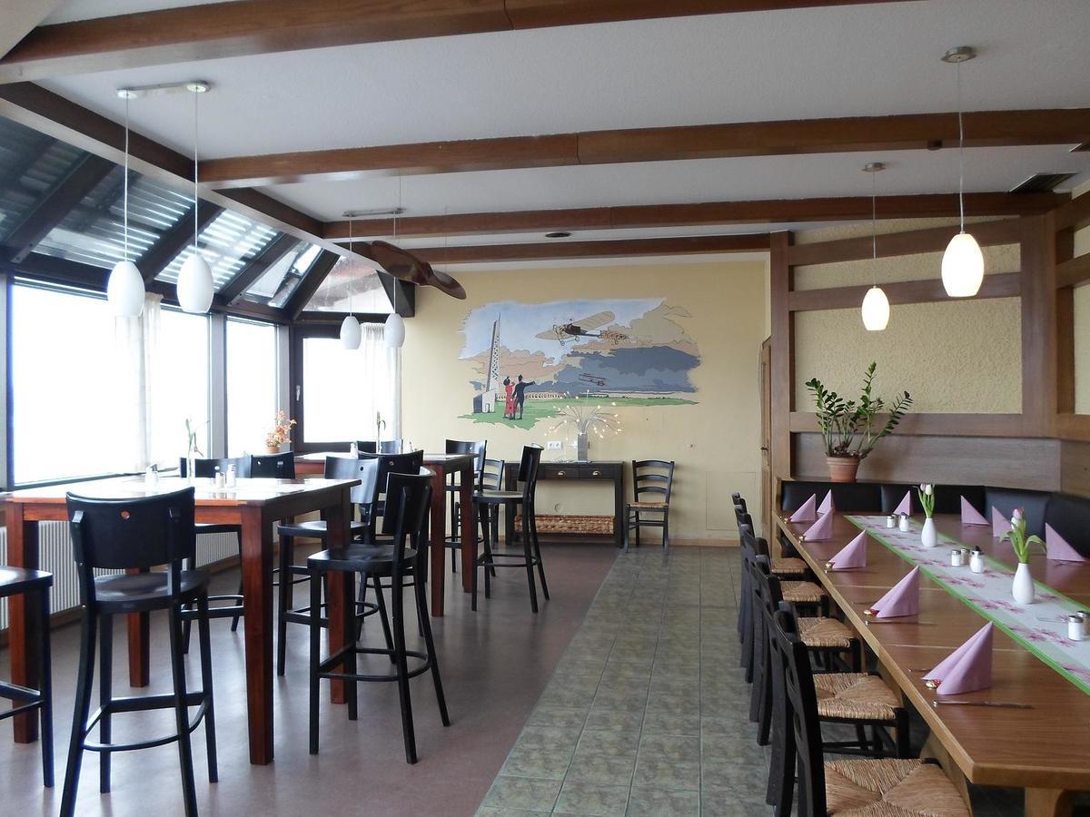 Flugplatzrestaurant Wallmuhle Hotel Atting Exterior photo